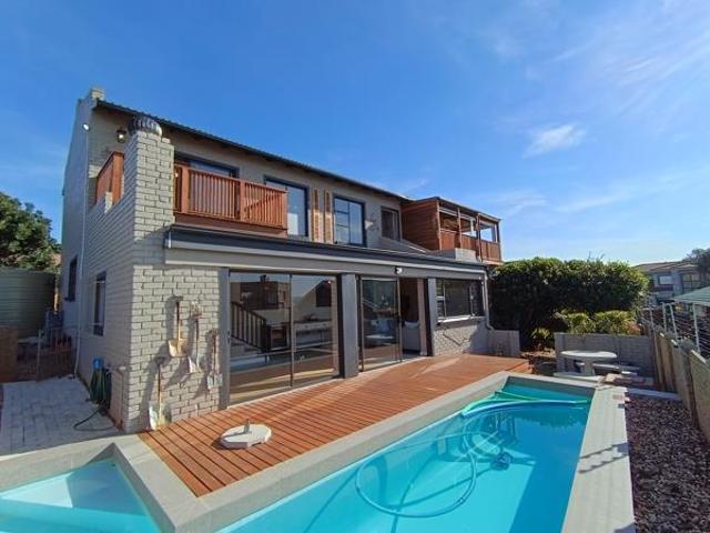4 Bedroom House in Wavecrest