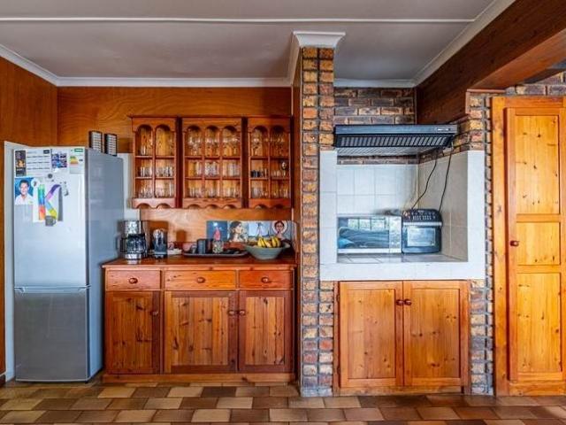 4 Bedroom House in Wavecrest