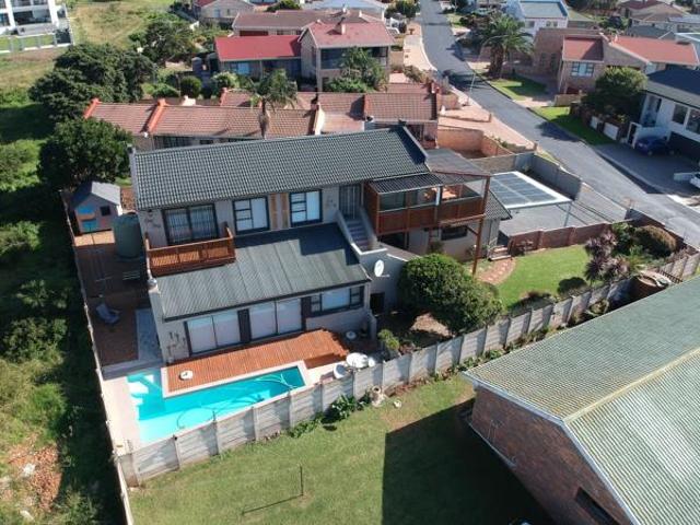 4 Bedroom House in Wavecrest