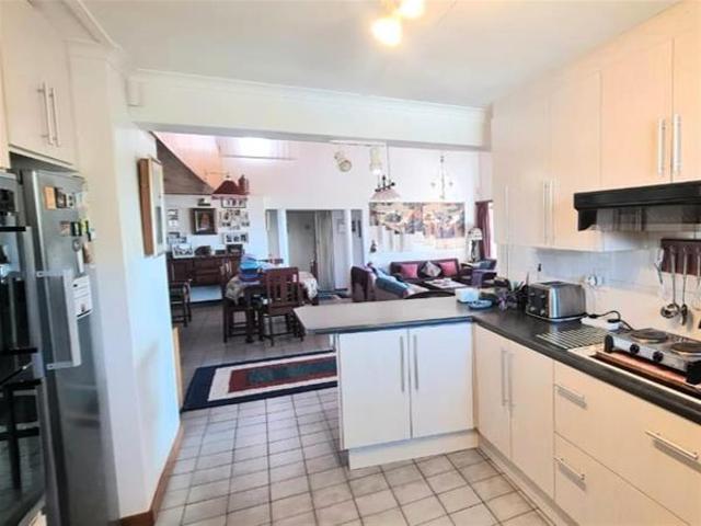 4 Bedroom House in Wavecrest