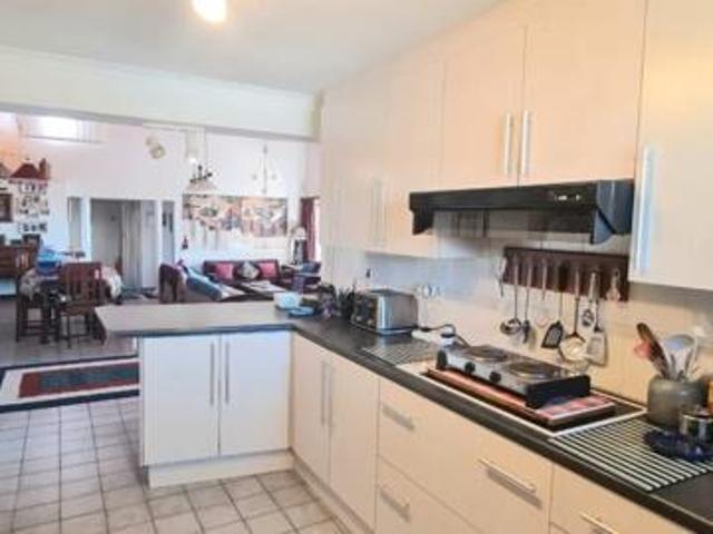 4 Bedroom House in Wavecrest