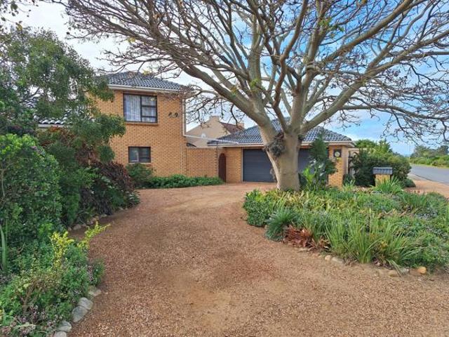 4 Bedroom House in Wavecrest