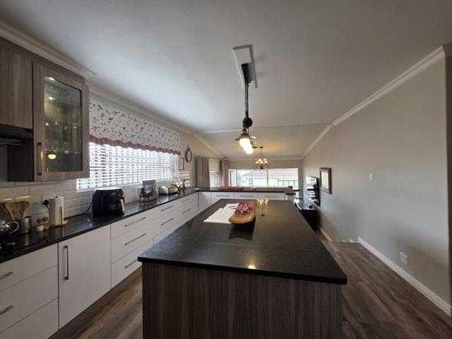 4 Bedroom House in Wavecrest