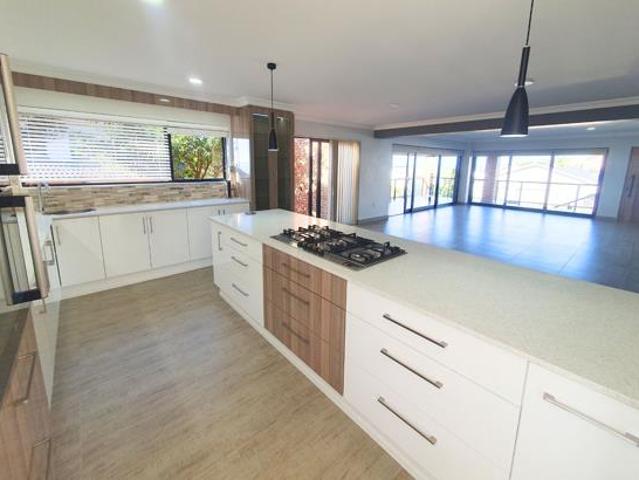 4 Bedroom House in Wavecrest