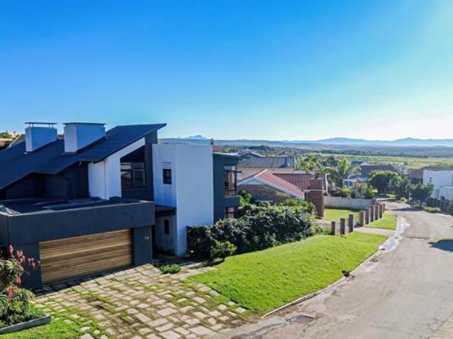 4 Bedroom House in Wavecrest