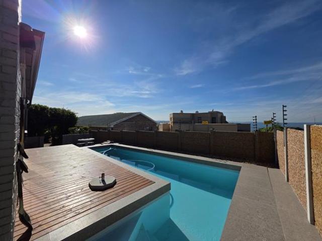 4 Bedroom House in Wavecrest