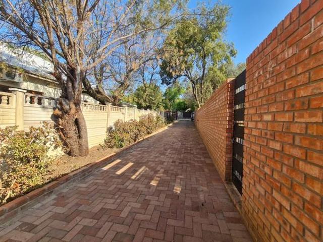 4 Bedroom House in Waverley