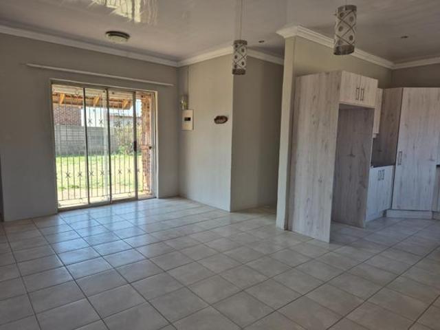 4 Bedroom House in Waldrift