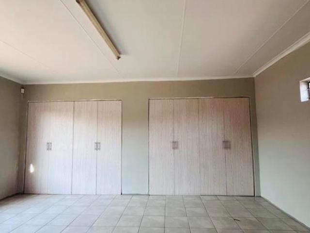 4 Bedroom House in Waldrift
