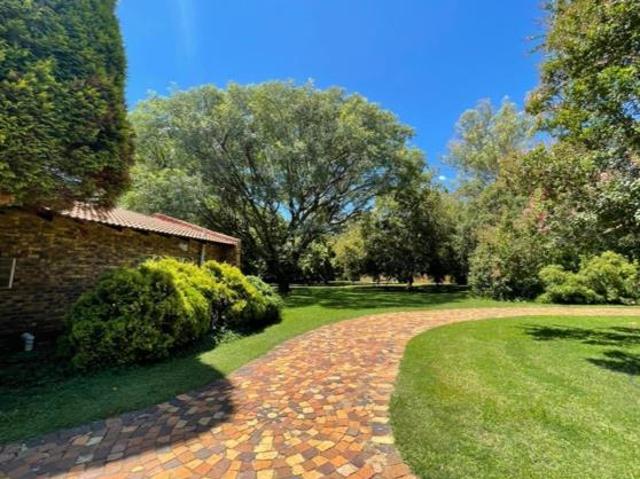 4 Bedroom House in Walker Fruit Farms AH