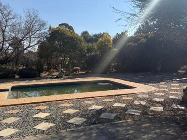 4 Bedroom House in Walker Fruit Farms AH