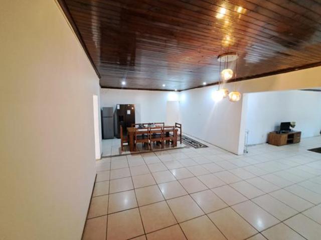 4 Bedroom House in Walker Fruit Farms AH