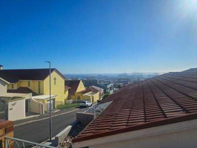 4 Bedroom House in Walmer Estate