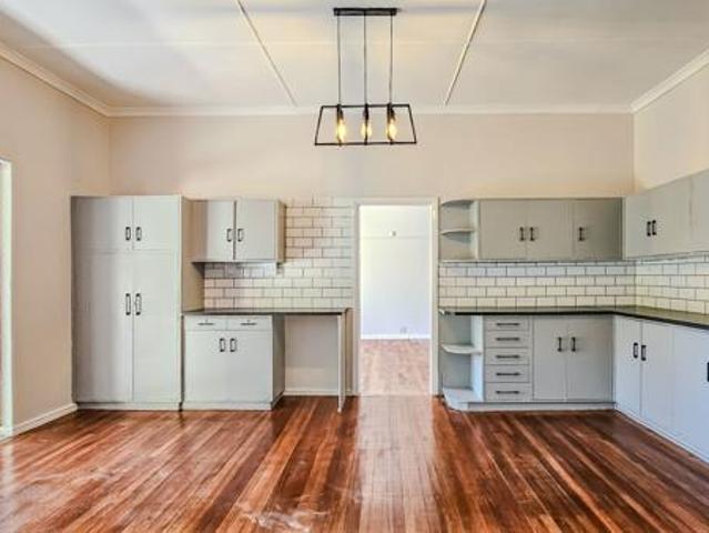 4 Bedroom House in Wellington Central