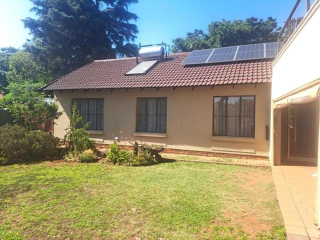 4 Bedroom House in Weltevreden Park