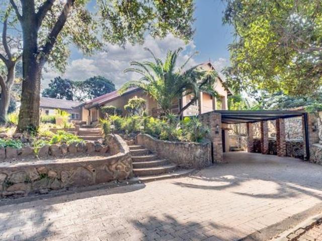 4 Bedroom House in Weltevreden Park