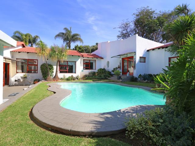 4 Bedroom House in Weltevreden Park