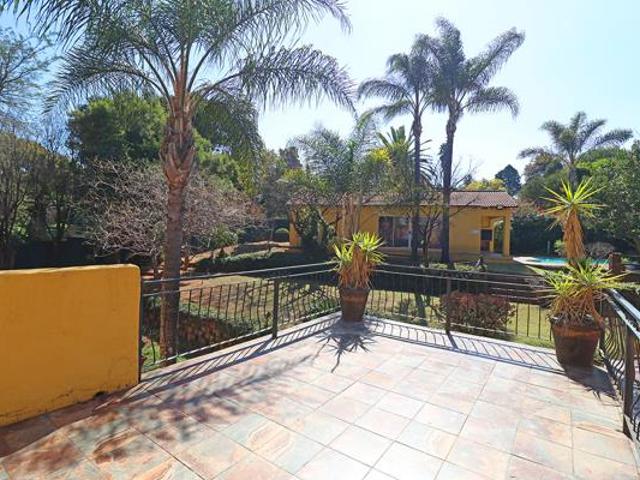 4 Bedroom House in Weltevreden Park
