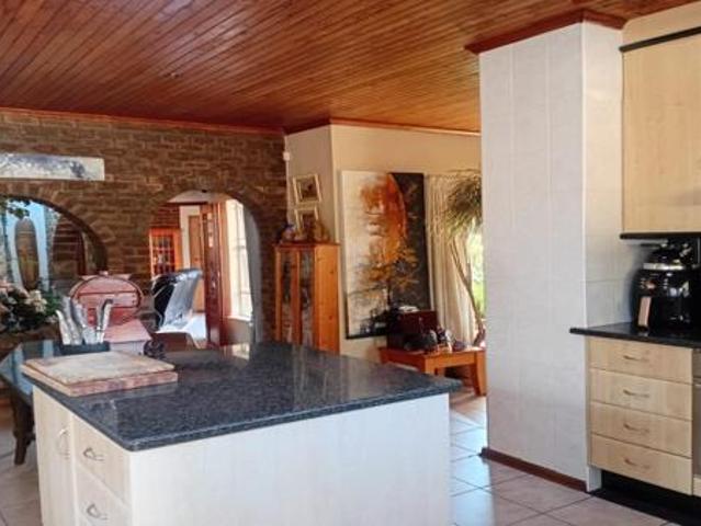 4 Bedroom House in Weltevreden Park