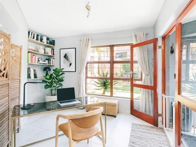 4 Bedroom House in Weltevreden Park