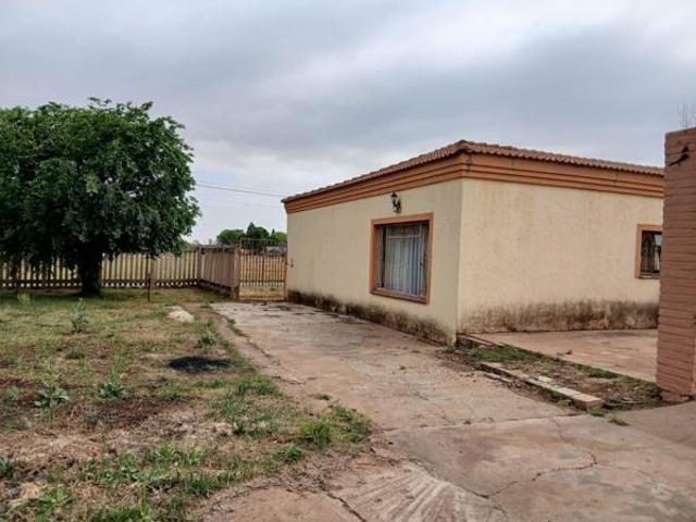 4 Bedroom House in Welverdiend