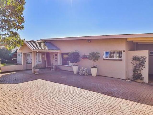 4 Bedroom House in Wembley