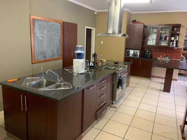 4 Bedroom House in Wentworth Park