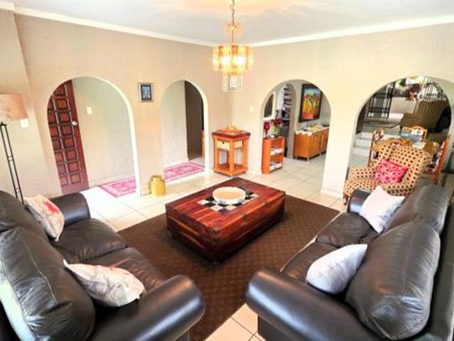 4 Bedroom House in West Acres Ext 6