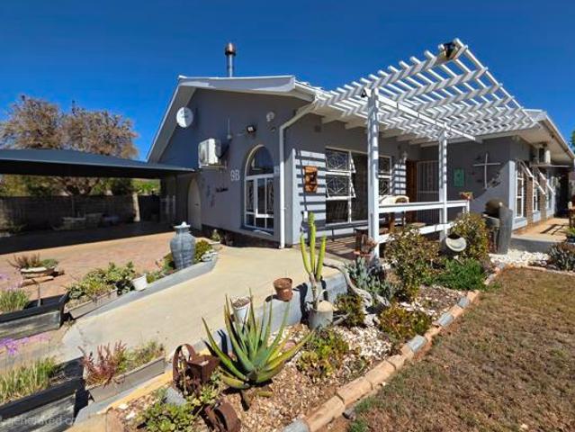 4 Bedroom House in West Bank