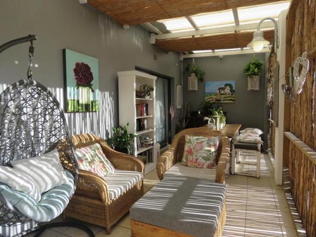 4 Bedroom House in West Bank