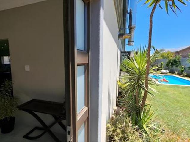 4 Bedroom House in West Bank