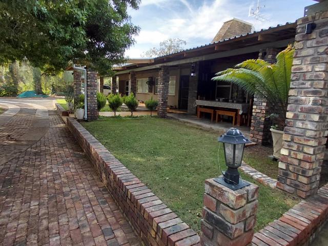 4 Bedroom House in West Bank