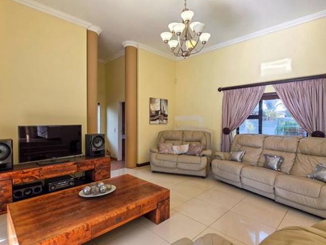 4 Bedroom House in West Beach