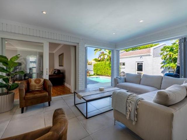 4 Bedroom House in West Beach