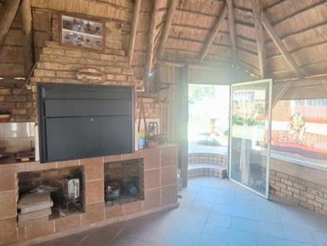 4 Bedroom House in Westonaria