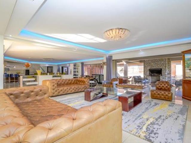 4 Bedroom House in Westbrook