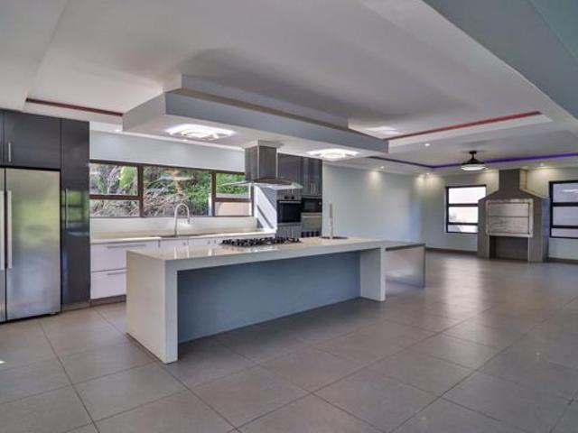 4 Bedroom House in Westbrook