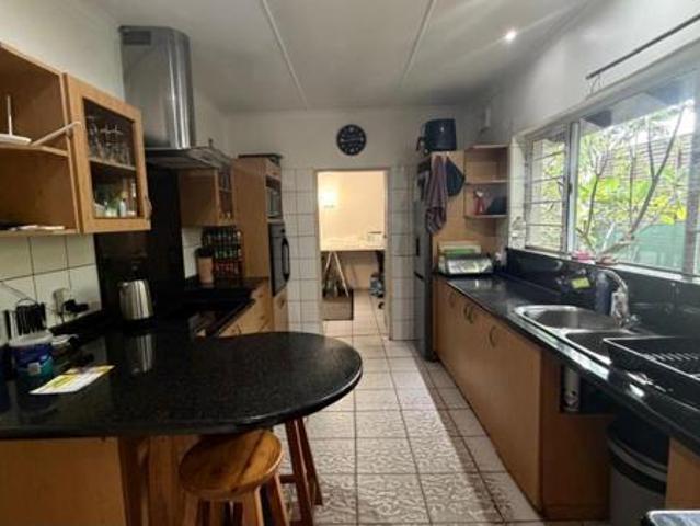 4 Bedroom House in Westbrook