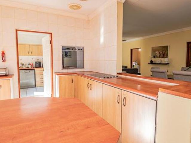 4 Bedroom House in White River Country Estate