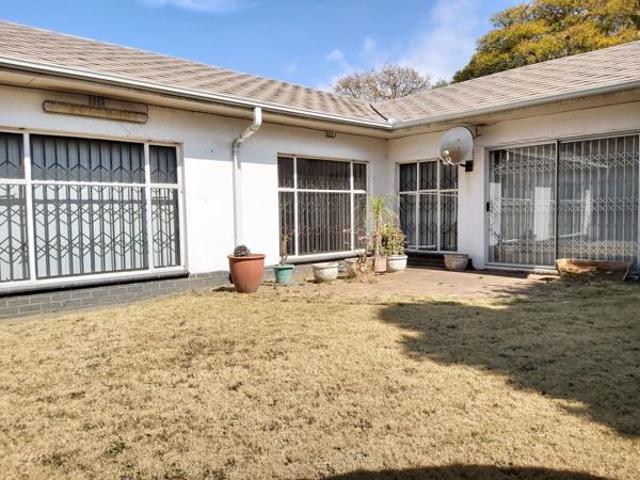 4 Bedroom House in Emalahleni Witbank Central