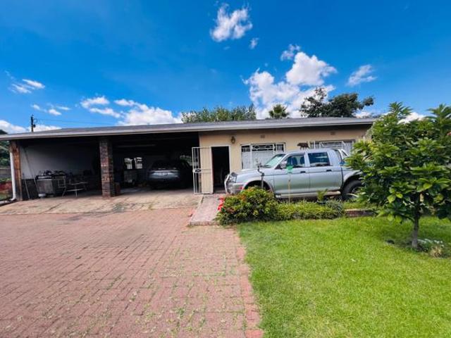 4 Bedroom House in Witbank Central