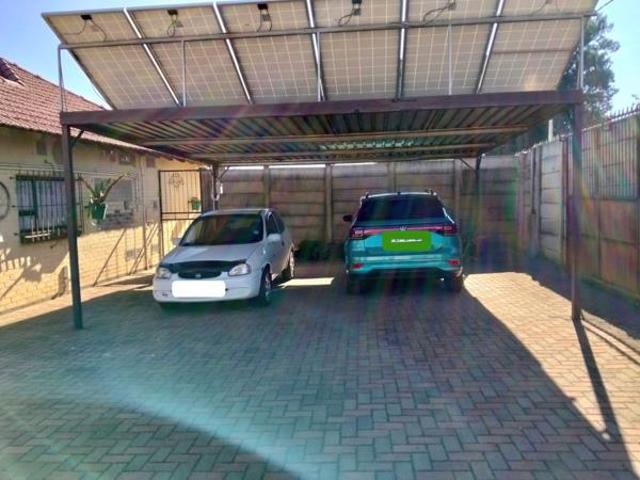 4 Bedroom House in Witpoortjie