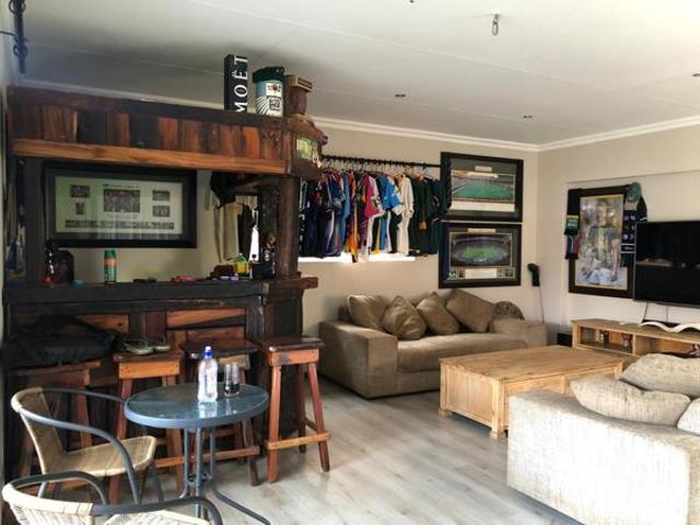 4 Bedroom House in Wierda Glen Estate