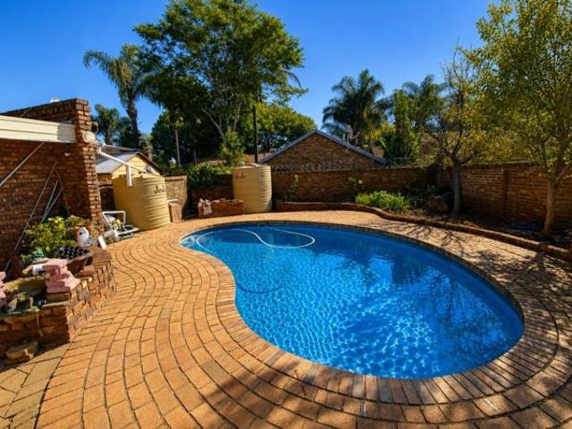4 Bedroom House in Wierda Park