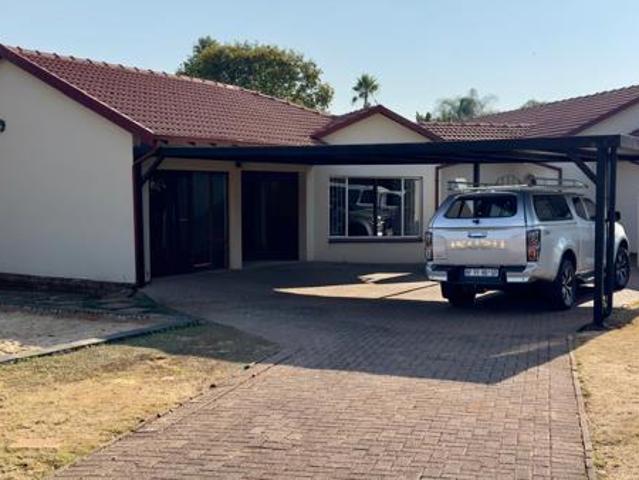 4 Bedroom House in Wierda Park