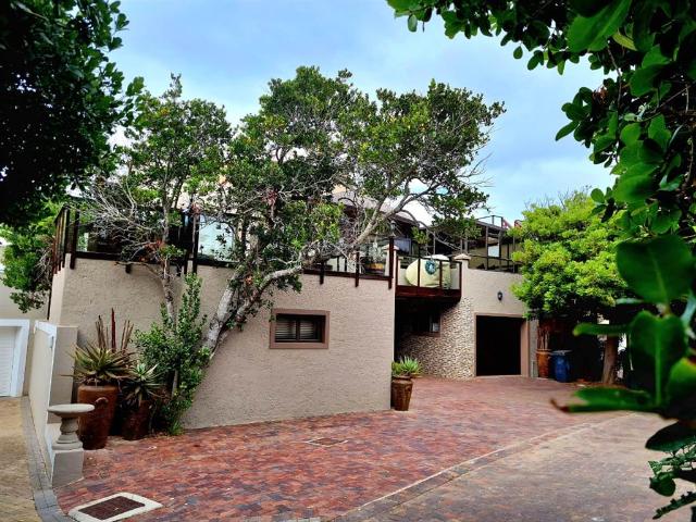 4 Bedroom House in Wilderness