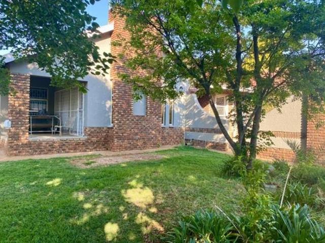 4 Bedroom House in Wilkoppies