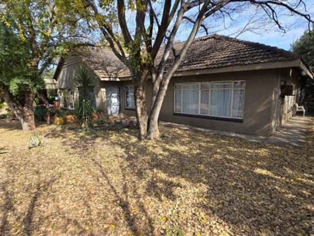 4 Bedroom House in Wilkoppies