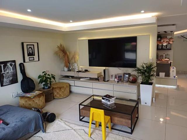 4 Bedroom House in Willowbrook