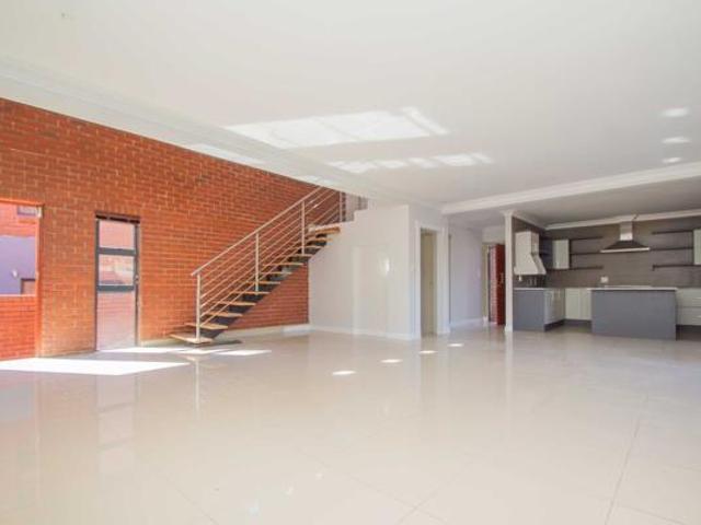 4 Bedroom House in Willowbrook